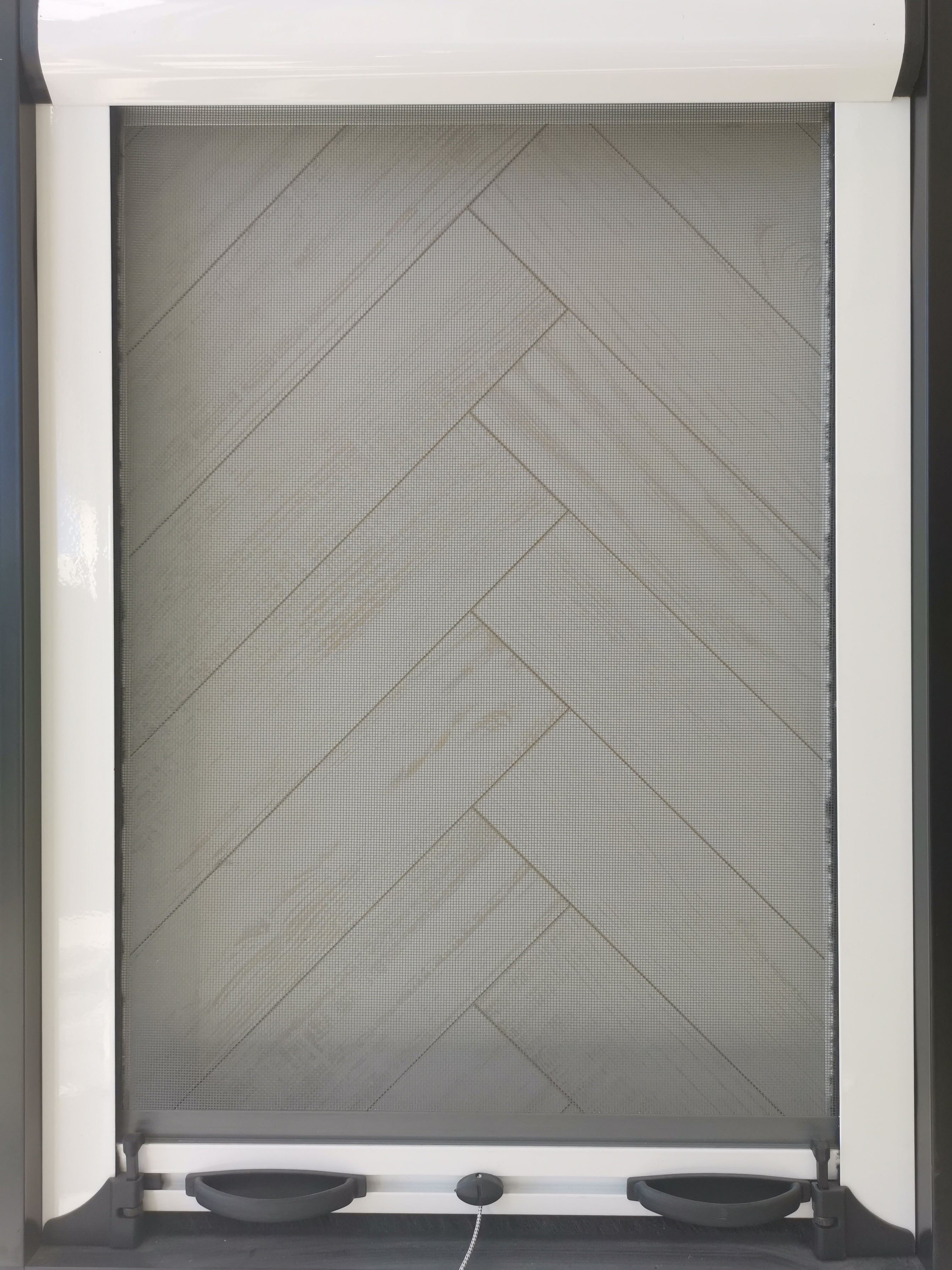 Schellenberg, Blanco, Mosquitera Enrollable para Ventana Basic, 130 x 160  cm, 155 x 8 x 4 cm : : Bricolaje y herramientas